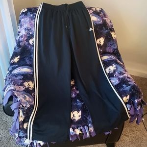 💓 vintage adidas black trackpants / joggers !!